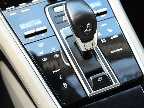 Used 2017 Porsche Panamera 4S w/ Premium Package Plus AWD/4WD image 41