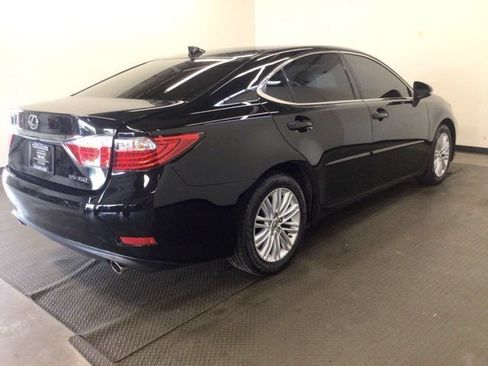 Used 2015 Lexus ES 350 w/ Luxury Package FWD image 6