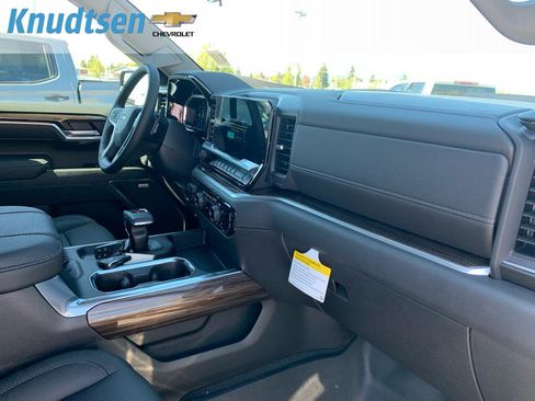 New 2026 Chevrolet Silverado 1500 LT Trail Boss w/ Convenience Package II AWD/4WD image 13