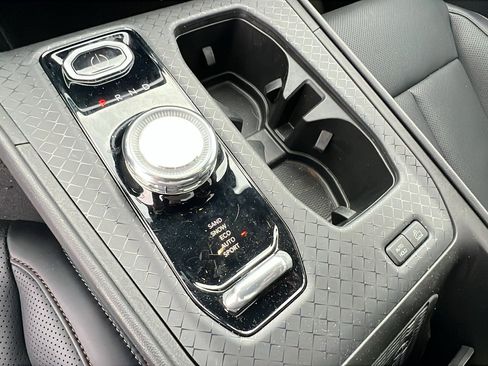 Used 2024 Jeep Wagoneer Launch Edition image 31