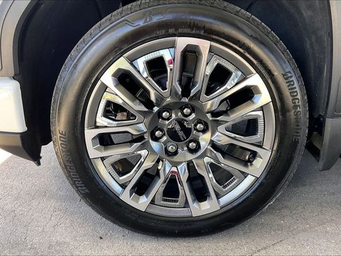 Used 2025 GMC Sierra 1500 Denali Ultimate AWD/4WD image 26