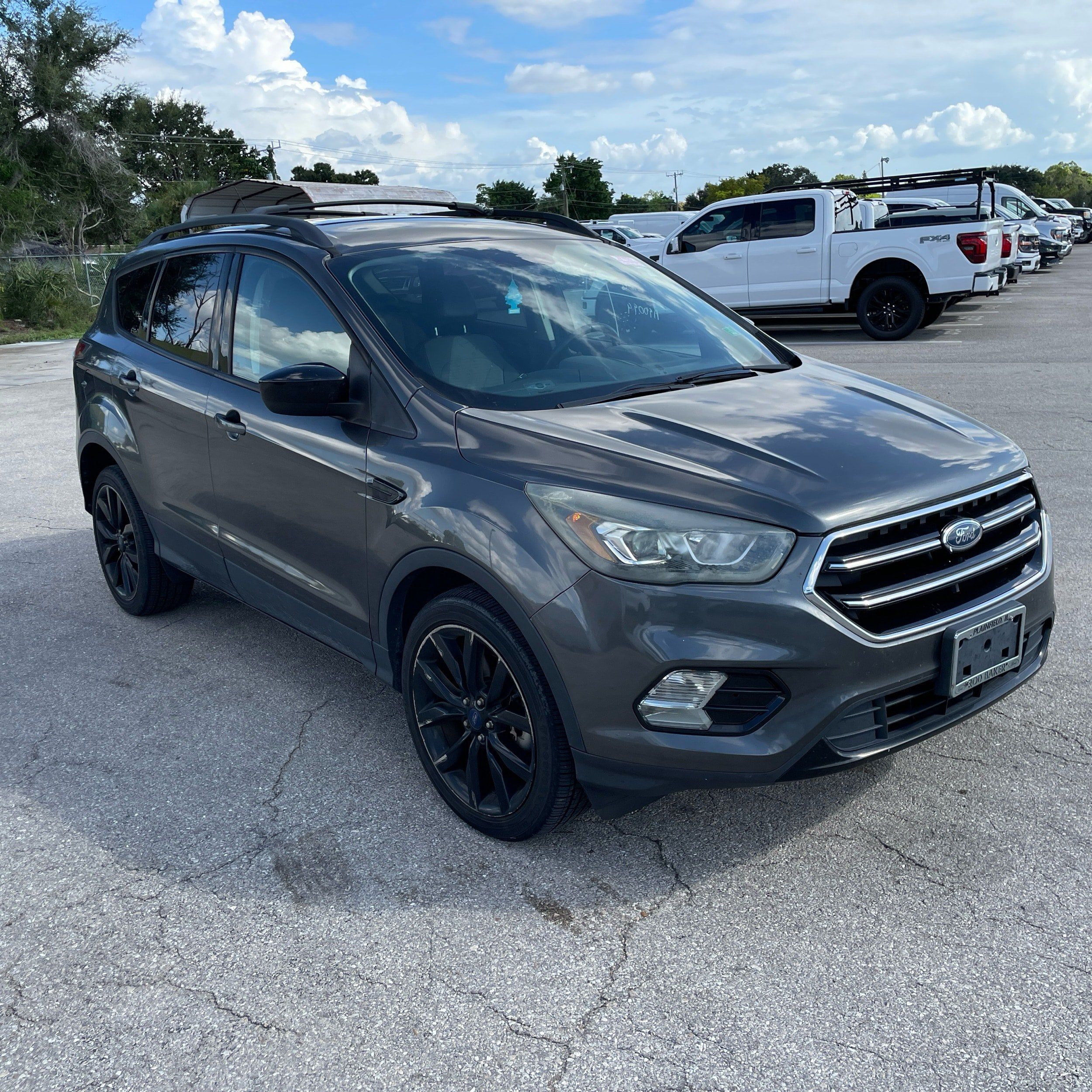 Used 2017 Ford Escape SE w/ SE Sport Appearance Package AWD/4WD image 12