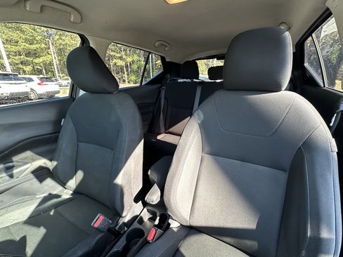 Used 2024 Nissan Kicks S image 8