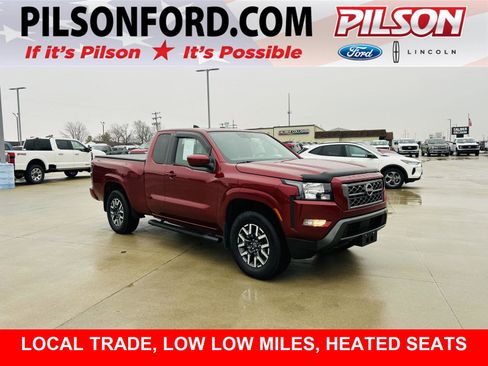 Used 2022 Nissan Frontier SV image 1