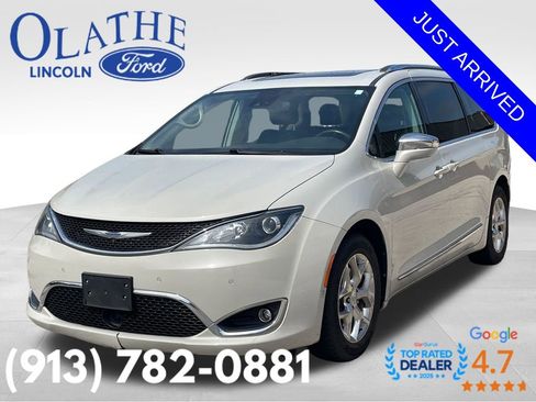 Used 2020 Chrysler Pacifica Limited FWD image 1