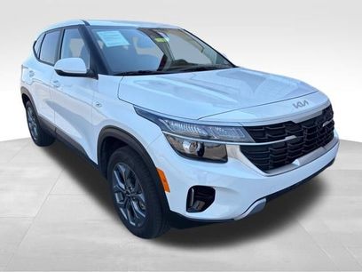 Certified 2025 Kia Seltos LX