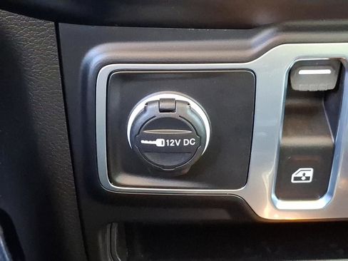 Certified 2023 Jeep Wrangler Willys image 17