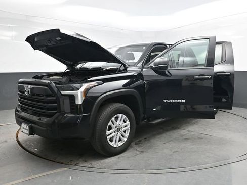 Used 2022 Toyota Tundra SR5 AWD/4WD image 35