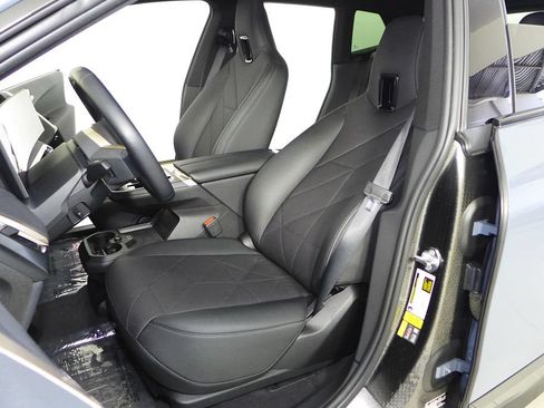 Used 2024 BMW iX xDrive50 w/ Sport Package AWD/4WD image 21