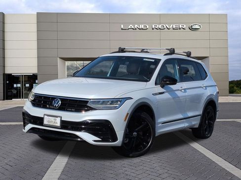 Used 2023 Volkswagen Tiguan SE R-Line image 1