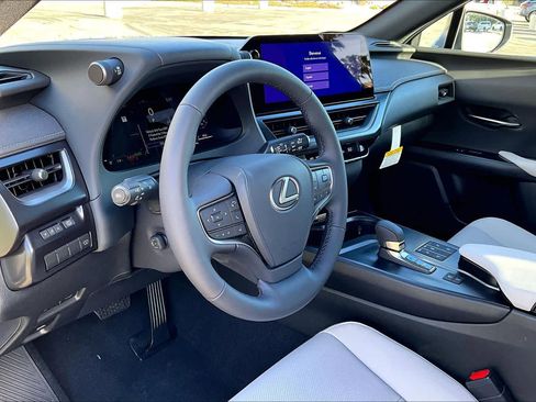 New 2026 Lexus UX 300h FWD image 10