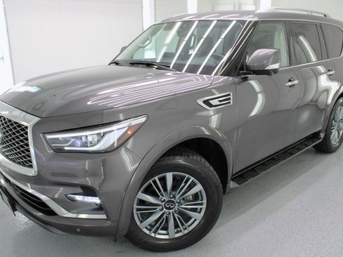 Used 2023 INFINITI QX80 Luxe w/ Cargo Package AWD/4WD image 2