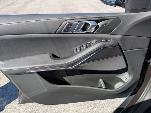 Used 2022 BMW X5 xDrive45e image 7