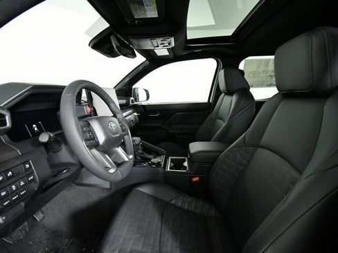 New 2025 Toyota Tacoma TRD Off-Road image 5