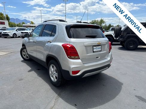 Used 2019 Chevrolet Trax LT w/ LT Convenience Package FWD image 5