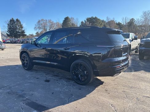 New 2026 Chevrolet Traverse RS w/ LPO, Floor Liner Package image 7