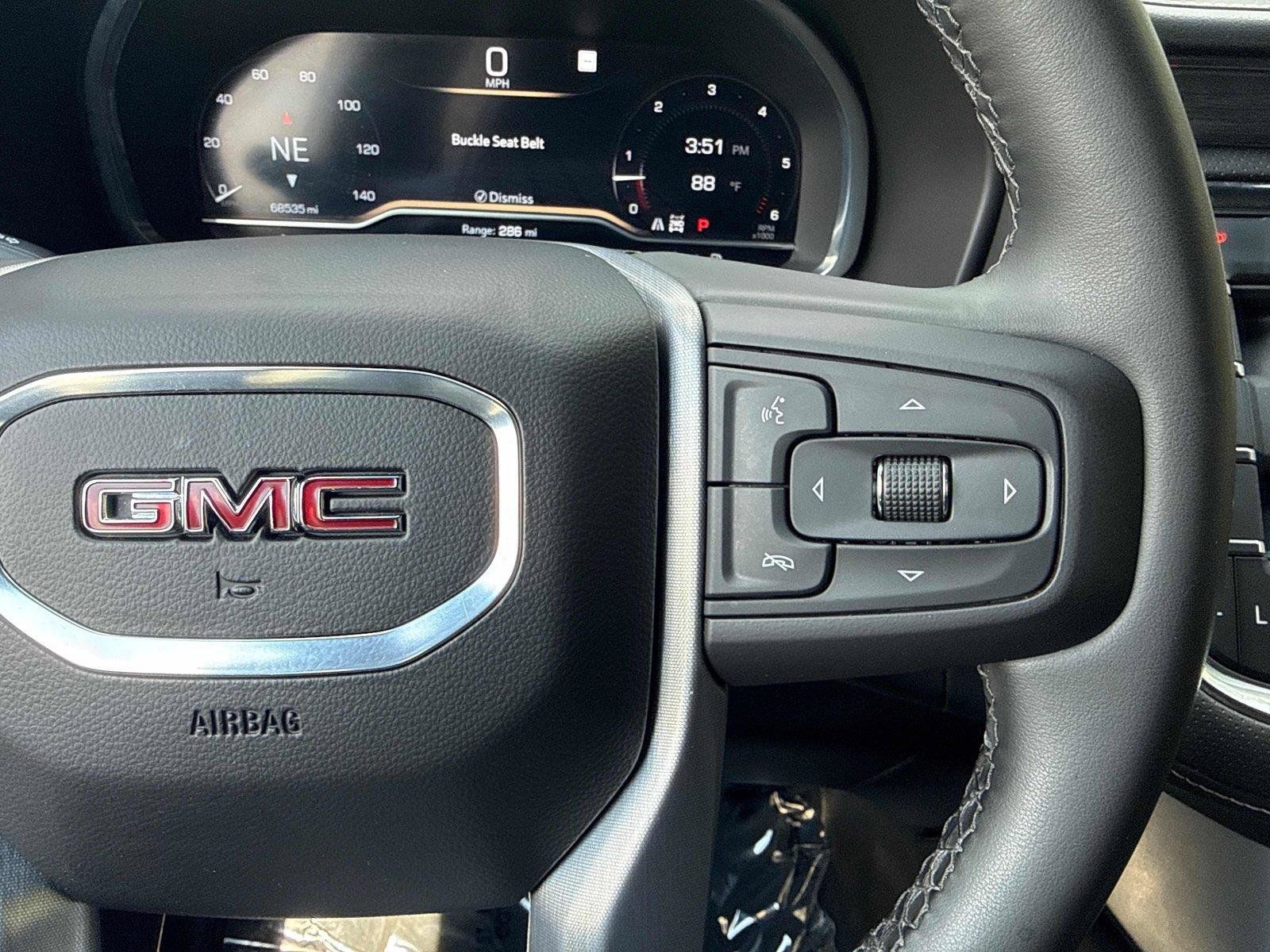 Used 2023 GMC Yukon XL SLT AWD/4WD image 19