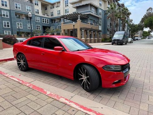 Used 2016 Dodge Charger R/T w/ Plus Group RWD image 13