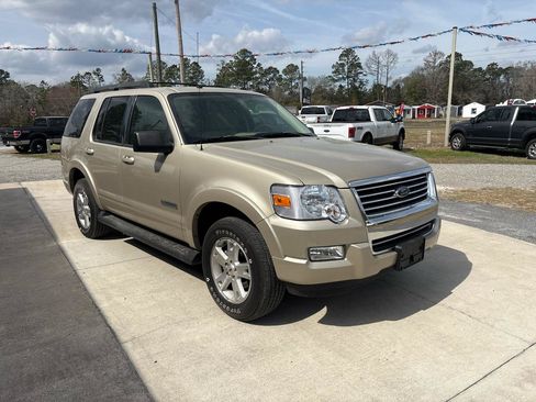 Used 2007 Ford Explorer XLT RWD image 3