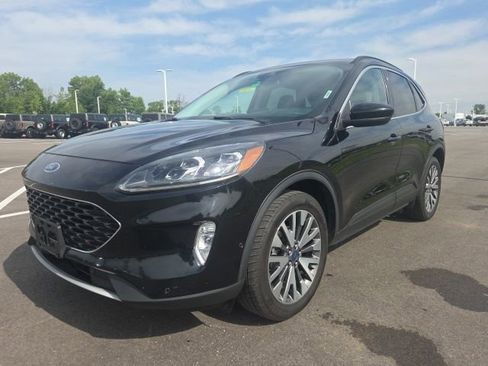 Used 2021 Ford Escape Titanium AWD/4WD image 2