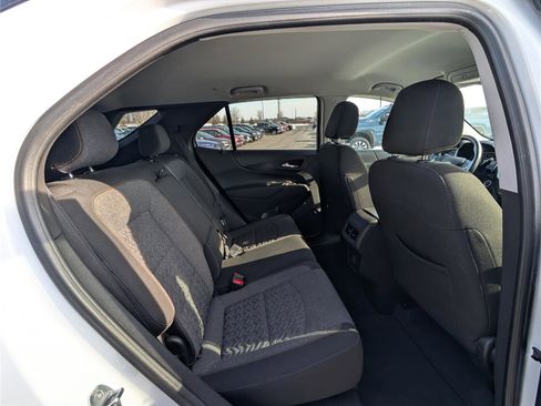 Used 2022 Chevrolet Equinox LT AWD/4WD image 11