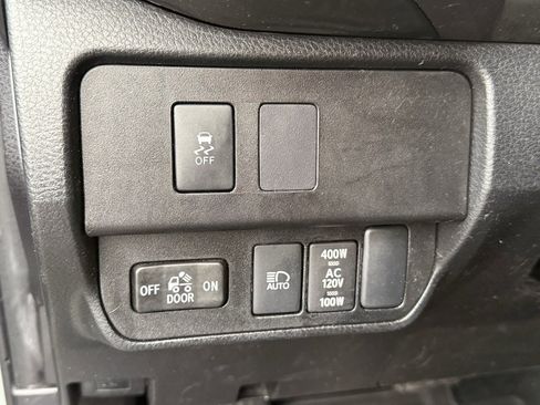 Used 2023 Toyota Tacoma TRD Sport image 27