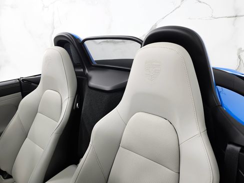 Used 2024 Porsche 718 Boxster RWD image 29