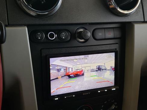 Used 2005 Ford Mustang Premium RWD image 17