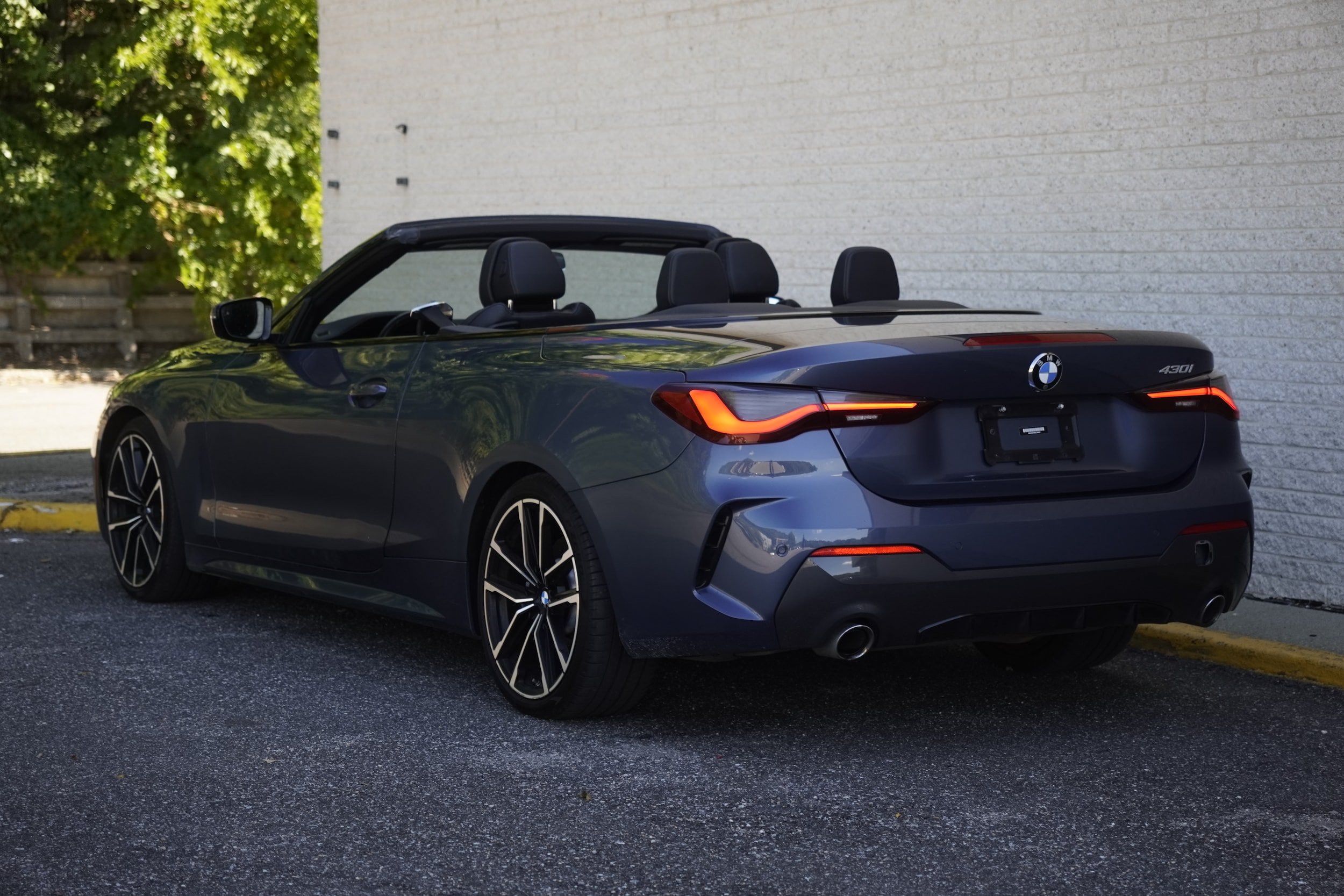 Used 2022 BMW 430i Convertible w/ M Sport Package RWD image 8
