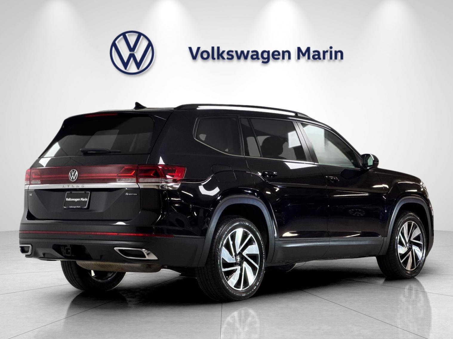Used 2025 Volkswagen Atlas SE AWD/4WD image 5