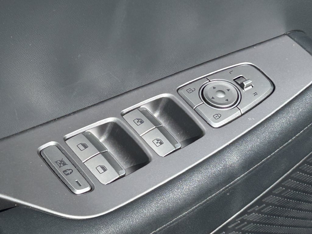 Used 2025 Hyundai Palisade SEL AWD/4WD image 28