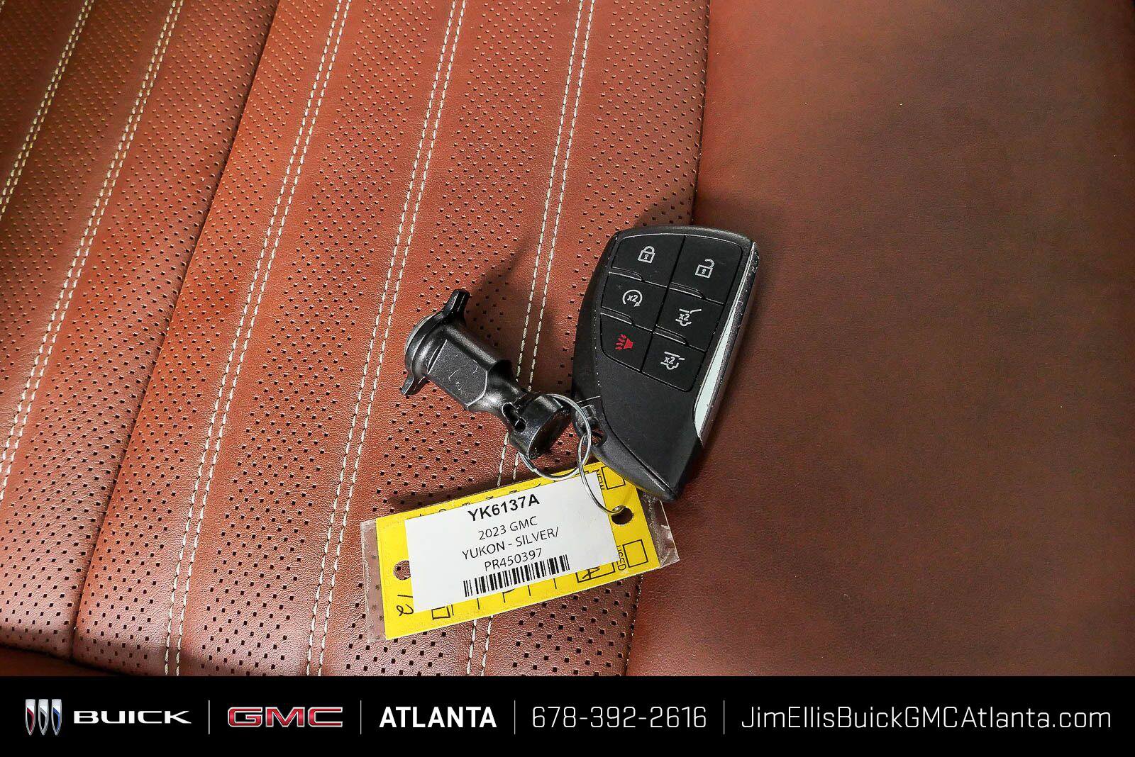 Certified 2023 GMC Yukon Denali Ultimate w/ LPO, Floor Liner Package AWD/4WD image 28