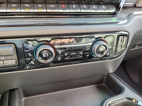 Used 2023 Chevrolet Silverado 1500 ZR2 w/ Technology Package image 28