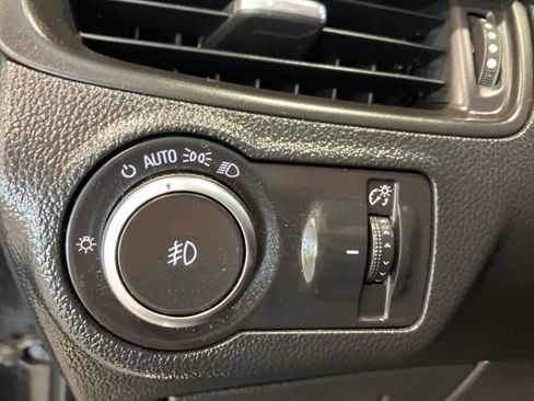 Used 2018 Buick Envision Premium image 18