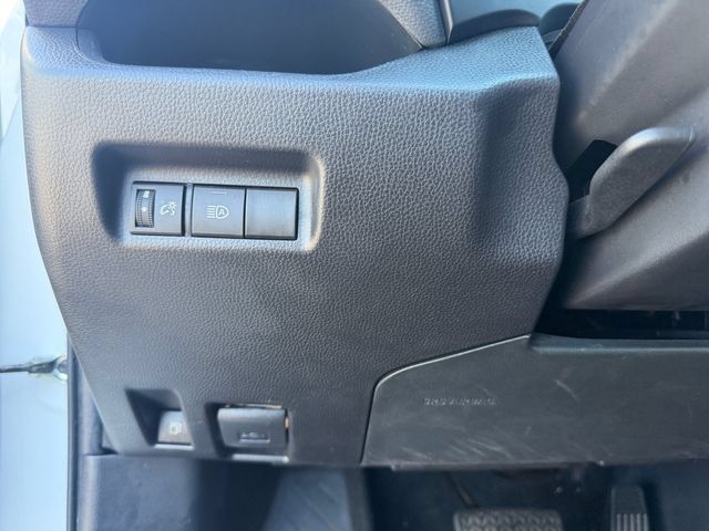Certified 2024 Toyota RAV4 LE AWD/4WD image 17