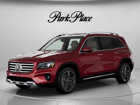 Used 2026 Mercedes-Benz GLB 250 image 1