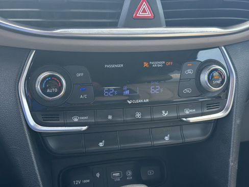 Used 2020 Hyundai Santa Fe SEL w/ Convenience + Premium Package FWD image 6