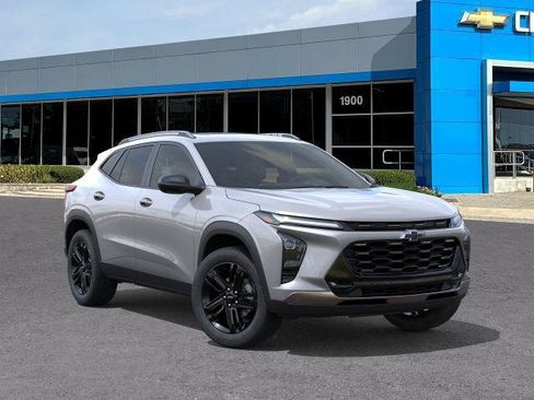 New 2026 Chevrolet Trax ACTIV w/ Sunroof Package FWD image 7