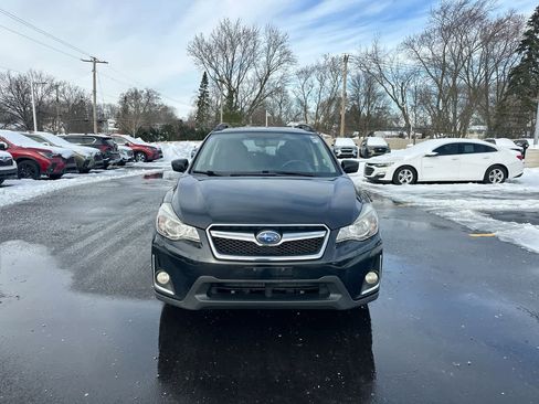 Used 2017 Subaru Crosstrek 2.0i Premium w/ Moonroof Package image 16