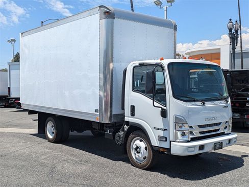 New 2024 Isuzu NPR image 4