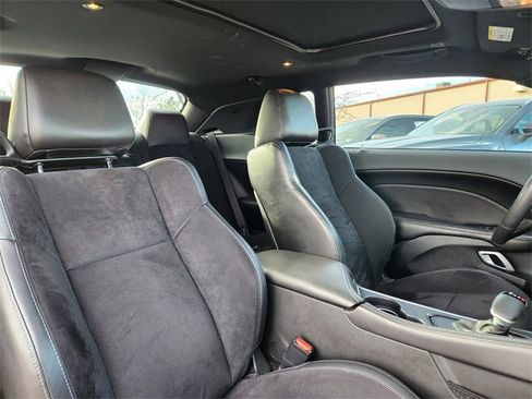 Used 2018 Dodge Challenger GT w/ GT Interior Package image 13