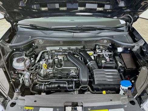 Used 2022 Volkswagen Taos SE image 31