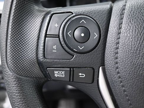 Used 2014 Toyota Corolla LE image 15