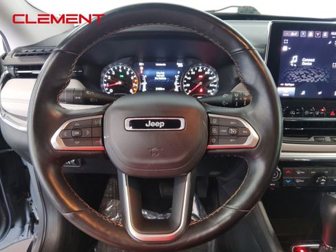 Used 2022 Jeep Compass Limited image 12