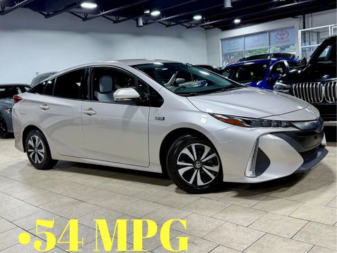 Used 2019 Toyota Prius Prime Premium image 1