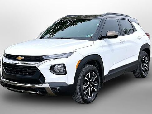 Used 2021 Chevrolet TrailBlazer ACTIV w/ Sun and Liftgate Package AWD/4WD image 3