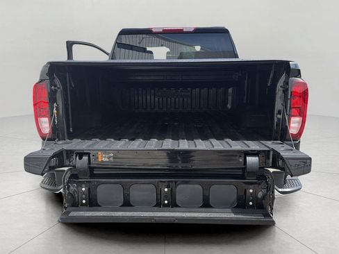 Used 2025 GMC Sierra 2500 SLE w/ SLE Value Package; AWD/4WD image 13