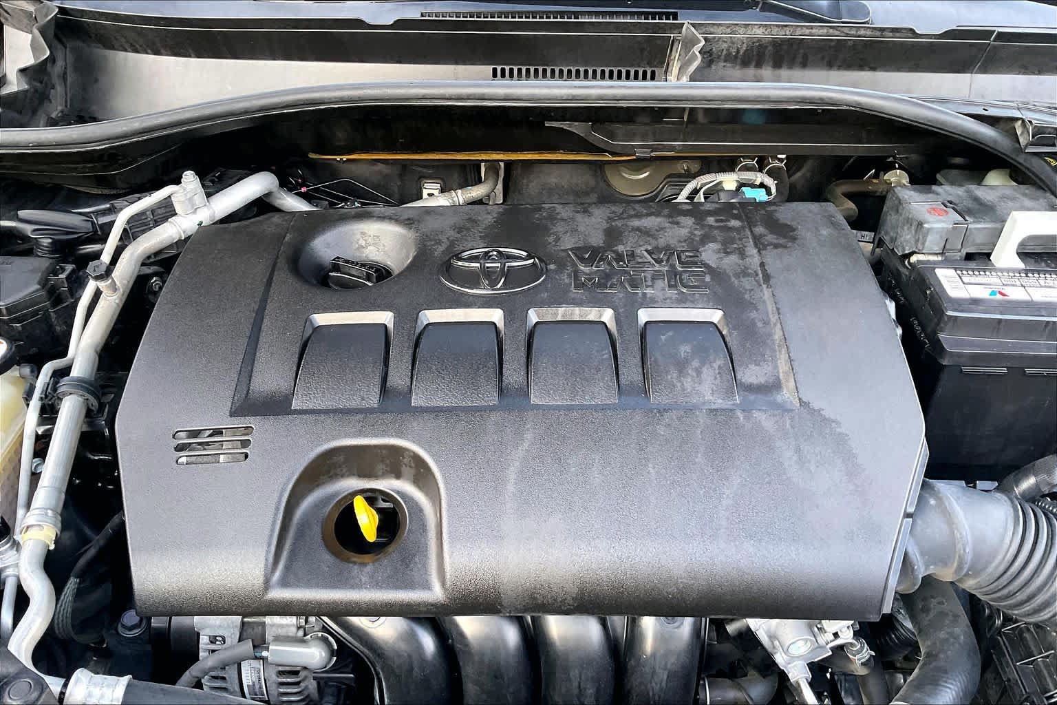 Used 2020 Toyota C-HR Limited FWD image 31