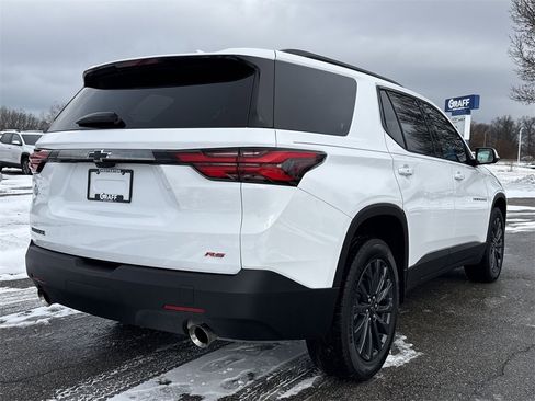 Used 2023 Chevrolet Traverse RS image 8