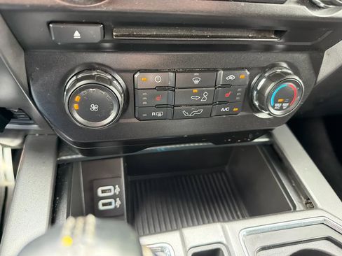 Used 2018 Ford F150 XLT w/ Equipment Group 302A Luxury AWD/4WD image 14